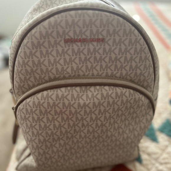 Michael Kors white/tan bookbag - Picture 1 of 3